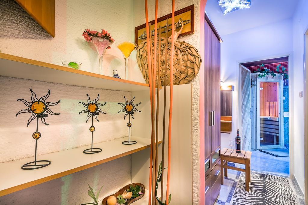Villa Roses Apartments & Wellness Ичичи Экстерьер фото