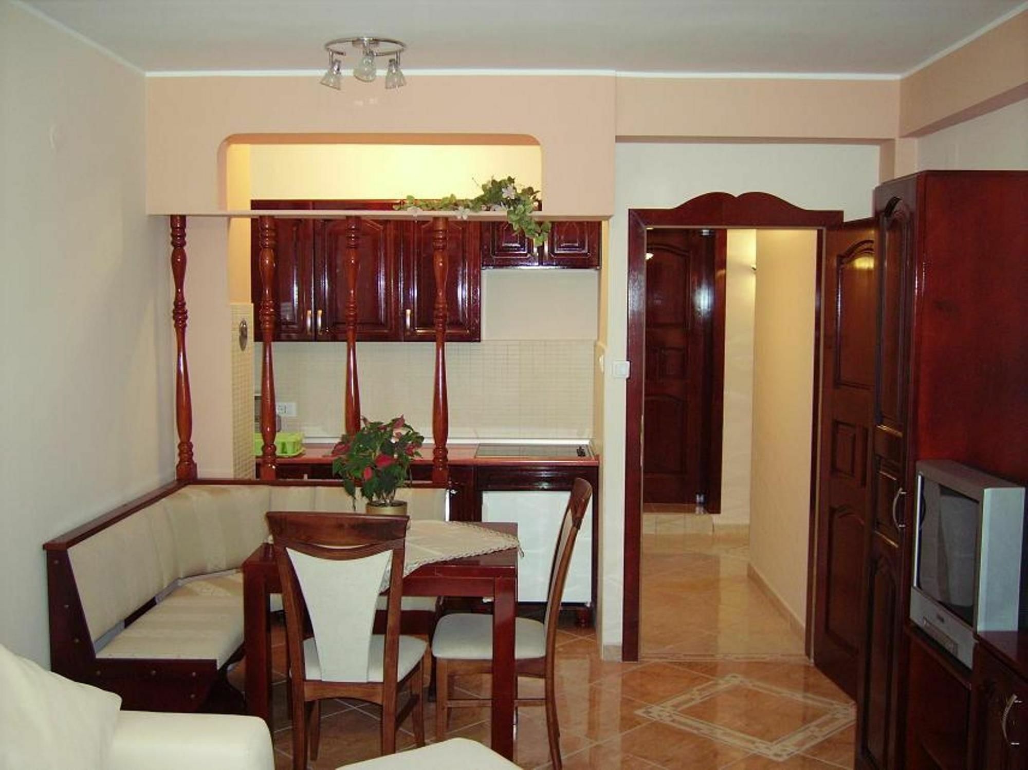 Villa Roses Apartments & Wellness Ичичи Экстерьер фото