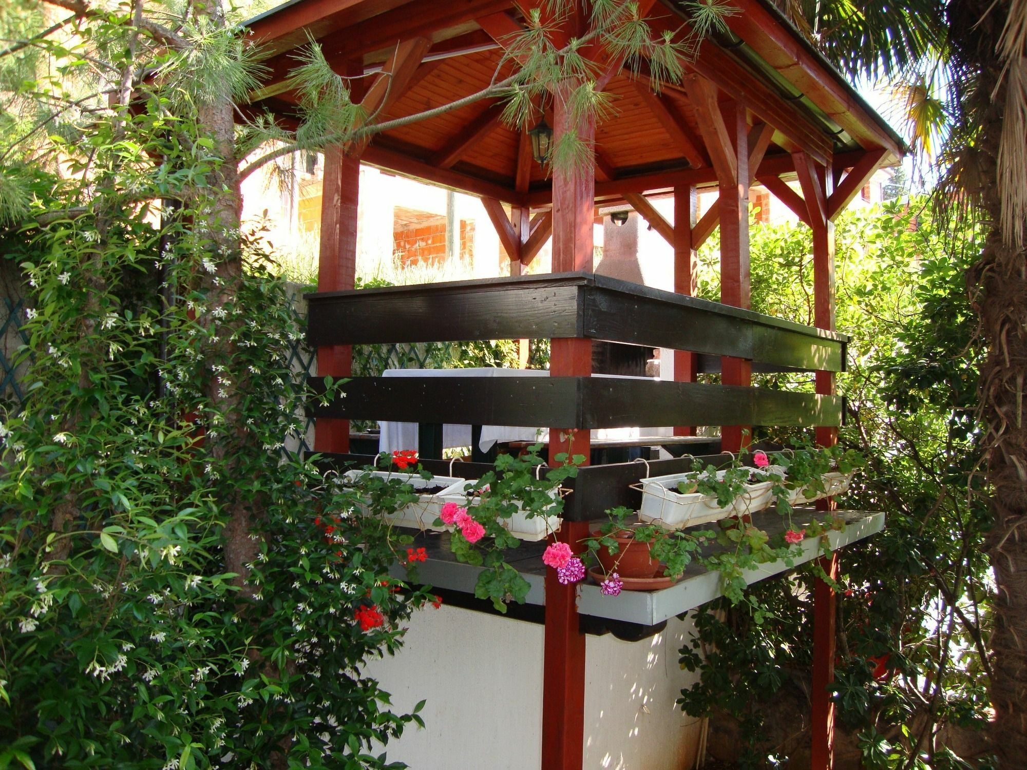 Villa Roses Apartments & Wellness Ичичи Экстерьер фото