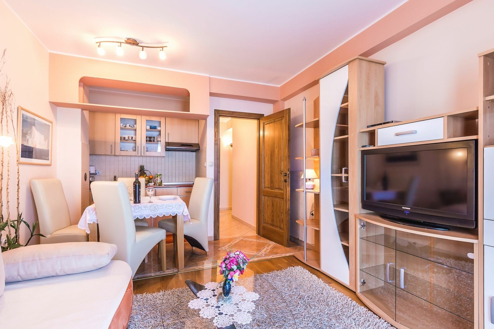 Villa Roses Apartments & Wellness Ичичи Экстерьер фото